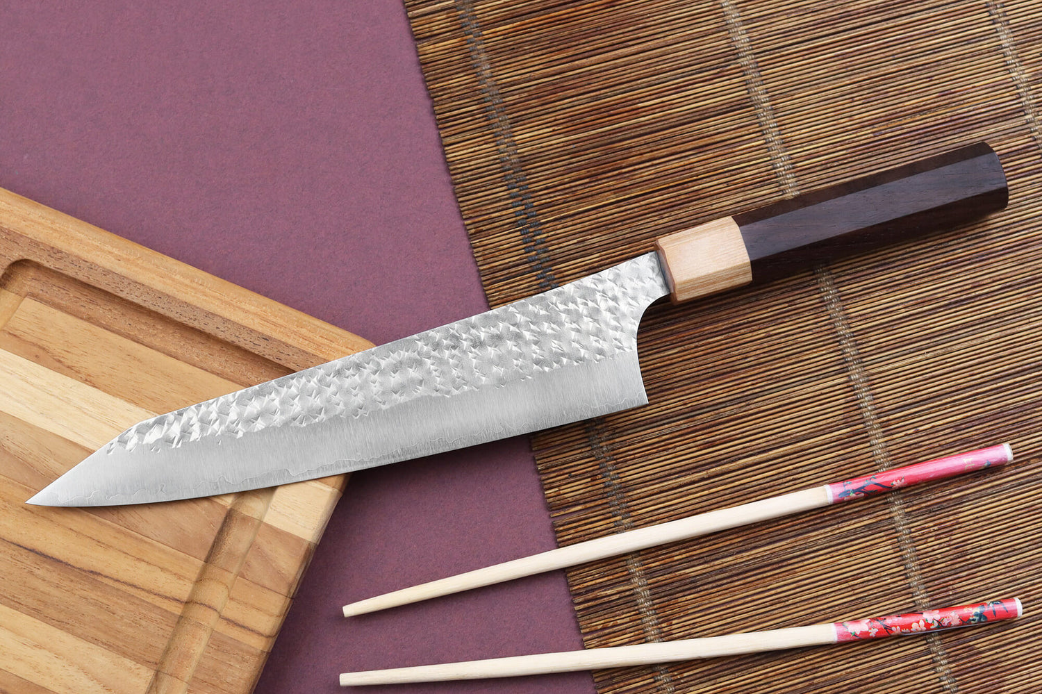 Couteau de chef japonais artisanal martelé Yu Kurosaki senko 21cm acier SG2