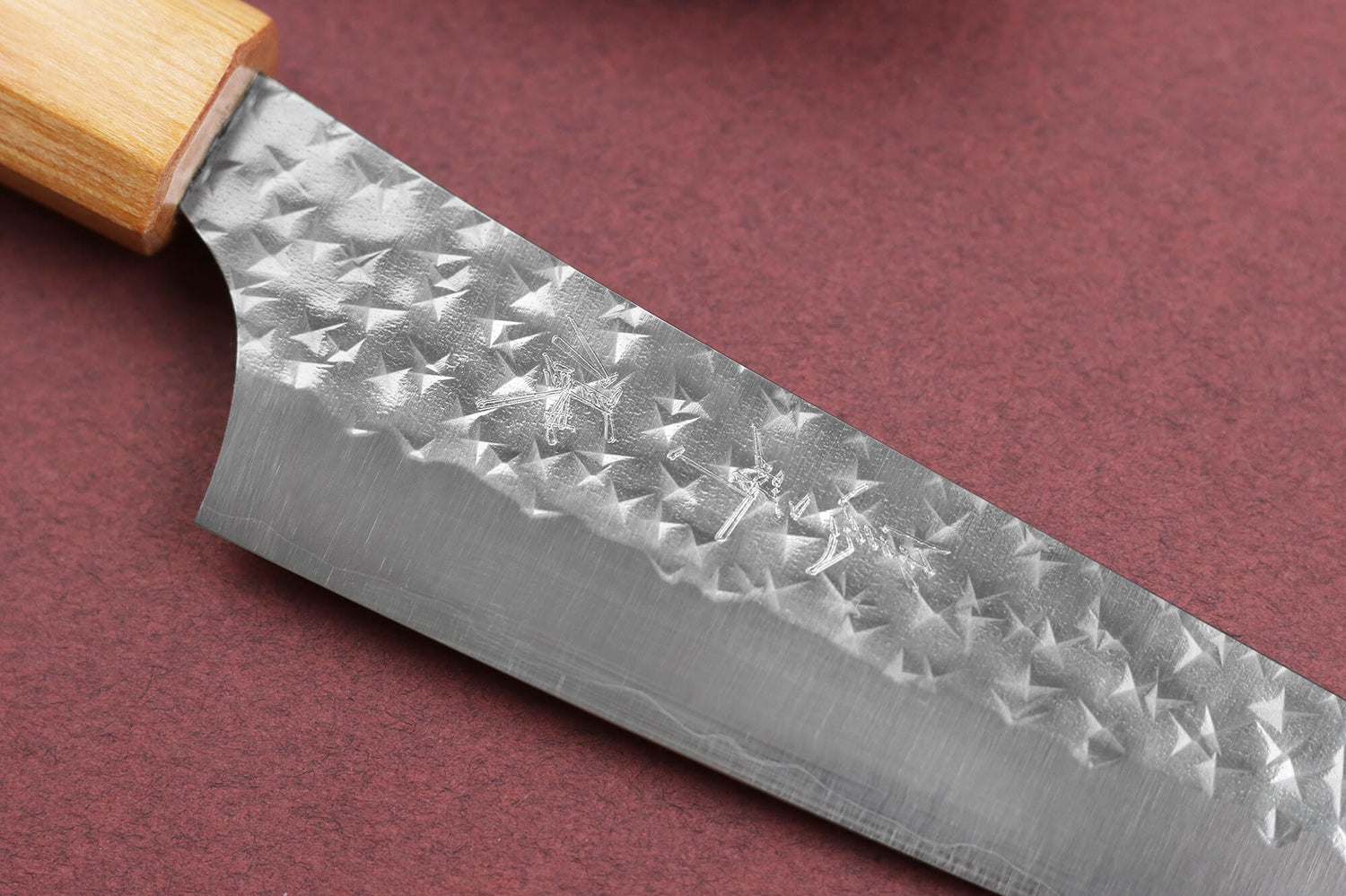 Couteau universel kiritsuke japonais artisanal martelé Yu Kurosaki senko 15cm acier SG2