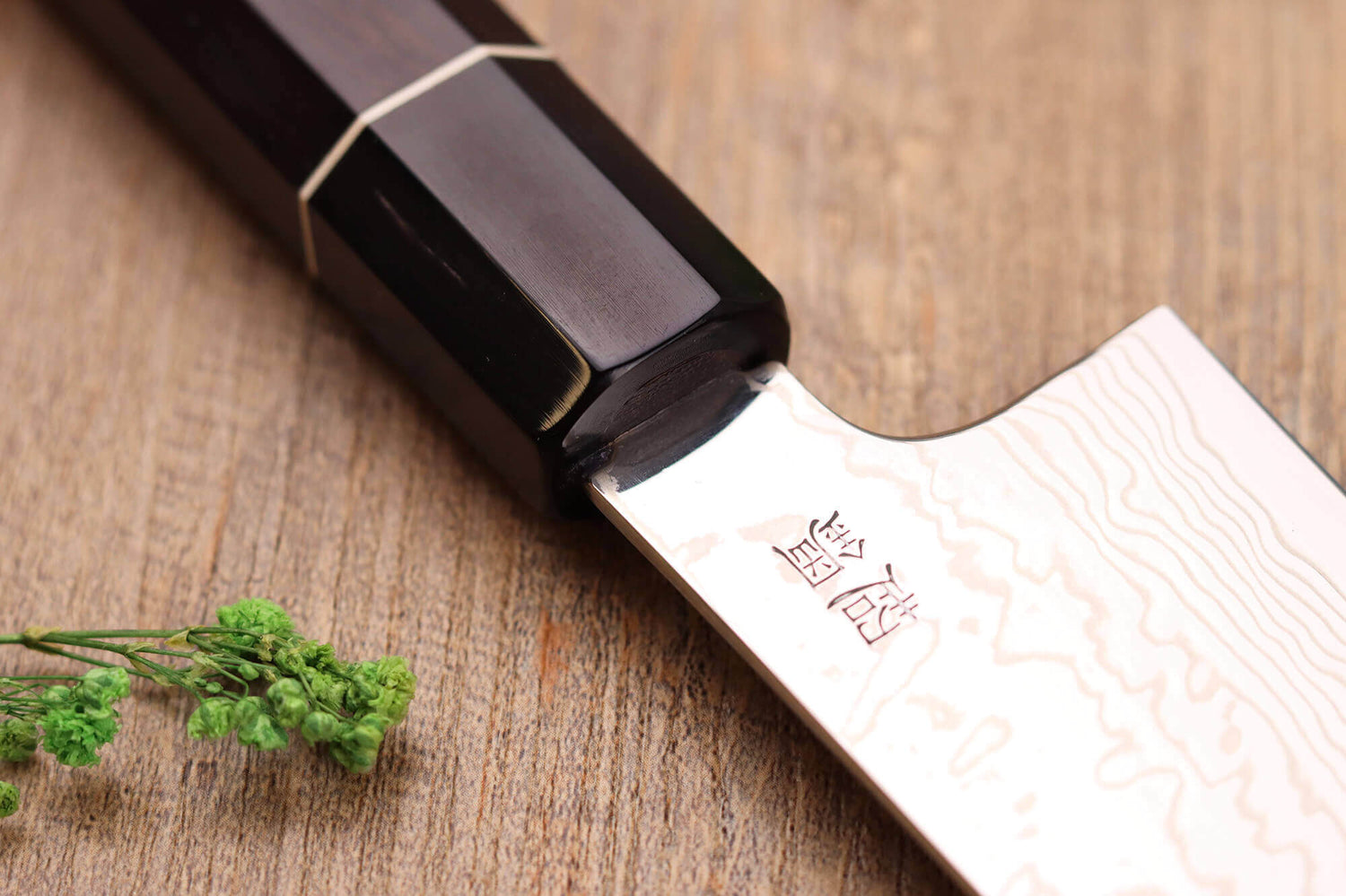 Couteau de chef 21cm japonais artisanal Sukenari ZDP-189 damas manche en ébène