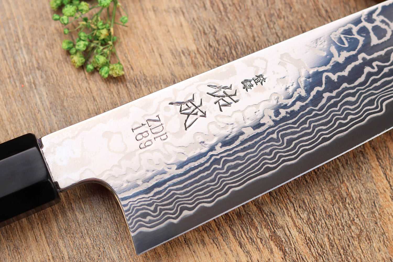 Couteau kiritsuke 21cm japonais artisanal Sukenari ZDP-189 damas manche en ébène