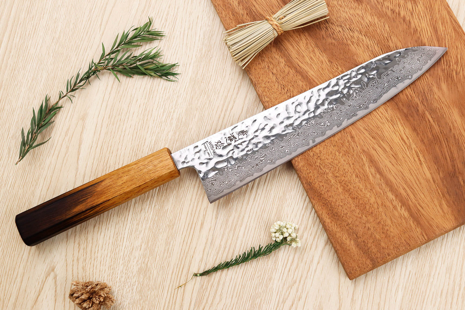 Couteau de chef japonais artisanal Wusaki Yaketa AUS10 damas 21cm