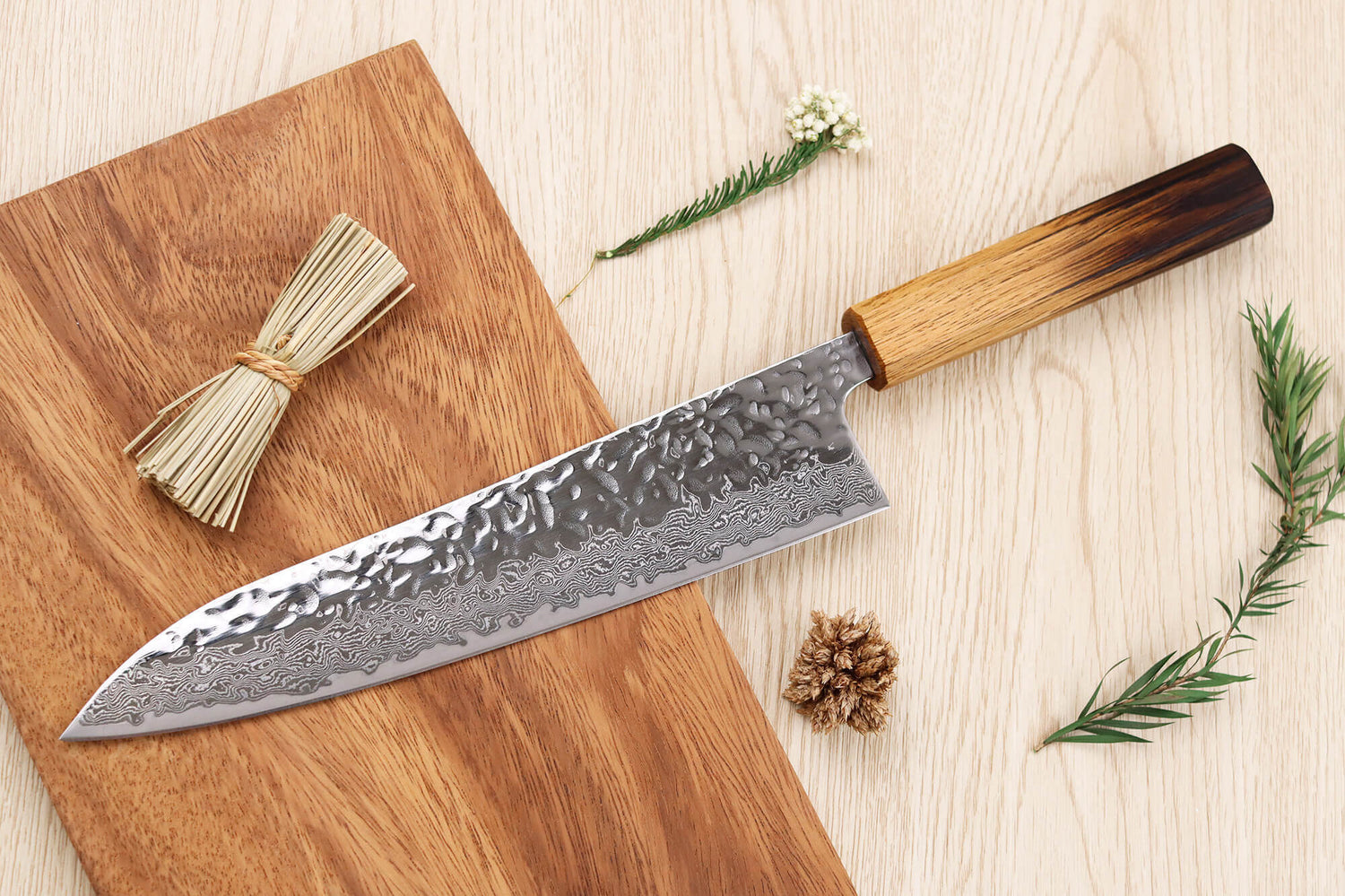 Couteau de chef japonais artisanal Wusaki Yaketa AUS10 damas 21cm