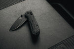 Couteau pliant Benchmade Mini Freek 565BK-02 lame noire manche G10 multicolore 10,3cm