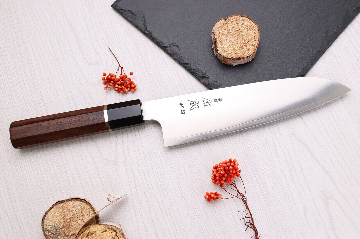 Couteau santoku 19,5cm japonais artisanal Sukenari HAP40 San Maï manche en bois de rose