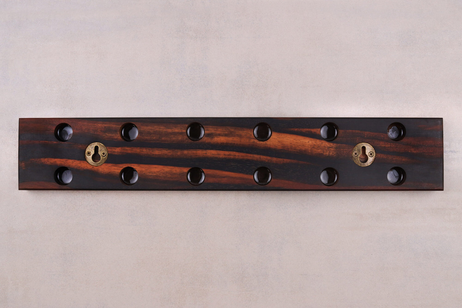 Barre aimantée artisanale Essences Creations en ébène de Macassar 45cm 6 places - N°3