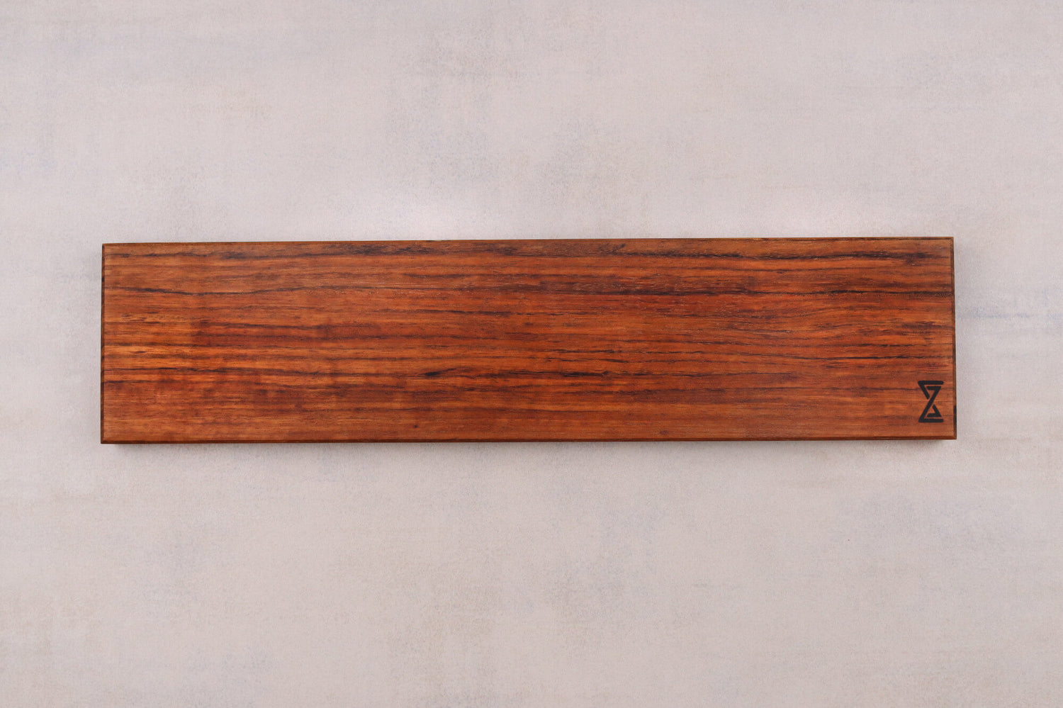 Barre aimantée artisanale Essences Creations en bois d'ovangkol ondé 42cm - 6 places - N°2