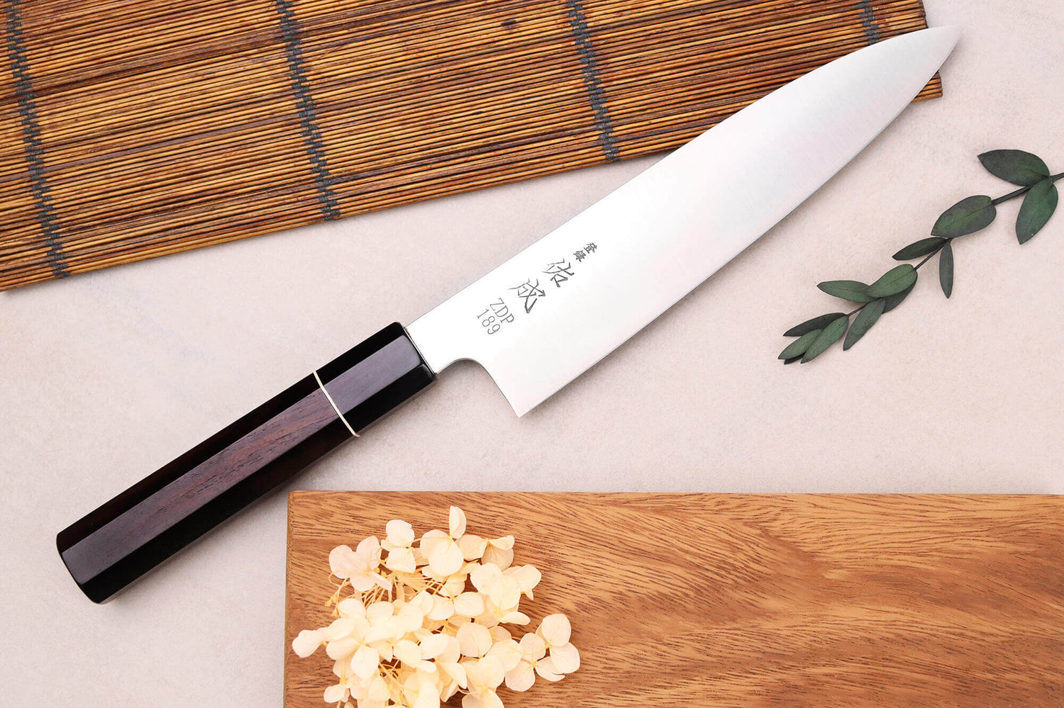 Couteau de chef 21cm japonais artisanal Sukenari ZDP-189 San Maï manche en ébène
