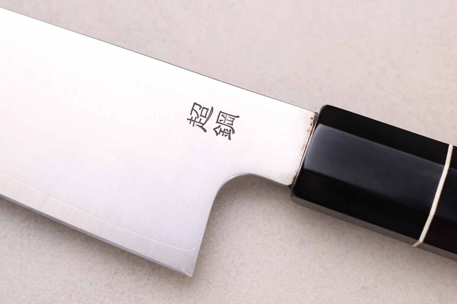 Couteau kiritsuke 21cm japonais artisanal Sukenari ZDP-189 San Maï manche en ébène