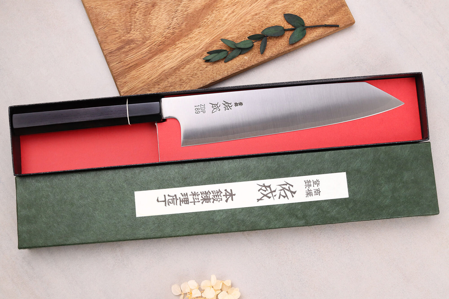 Couteau kiritsuke 24cm japonais artisanal Sukenari ZDP-189 San Maï manche en ébène
