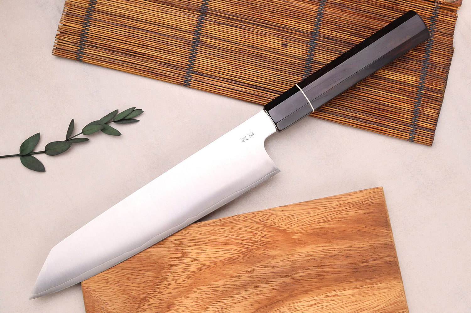 Couteau kiritsuke 24cm japonais artisanal Sukenari ZDP-189 San Maï manche en ébène