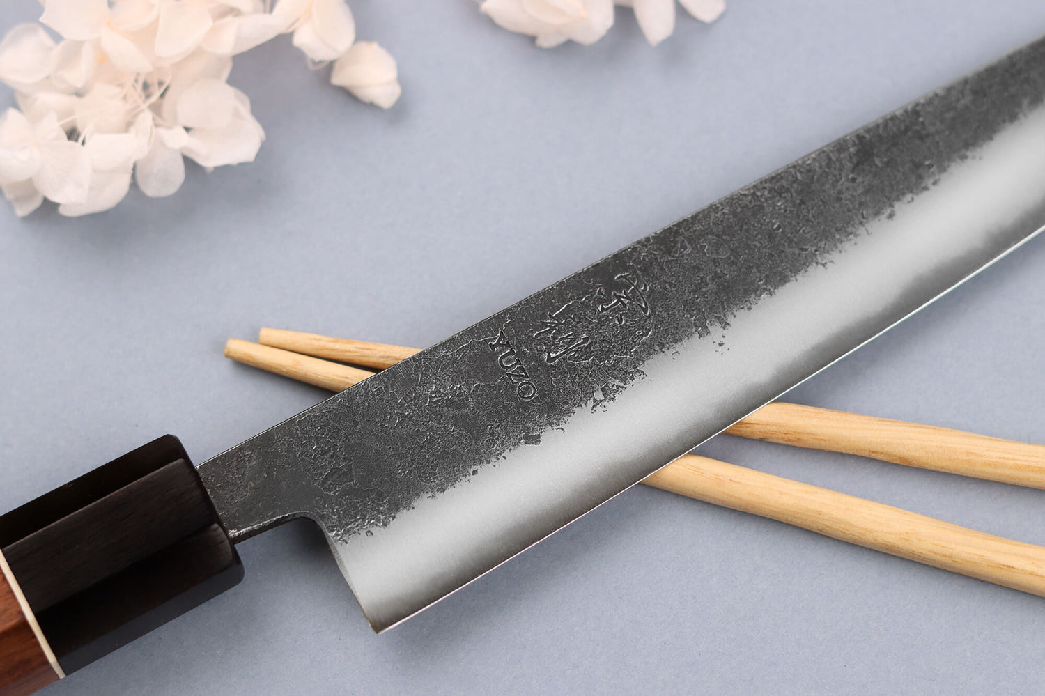 Couteau kiritsuke 15cm japonais artisanal Yuzo Black Nashiji