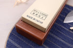 Pierre à aiguiser japonaise King Home Stone grains 4000 avec support