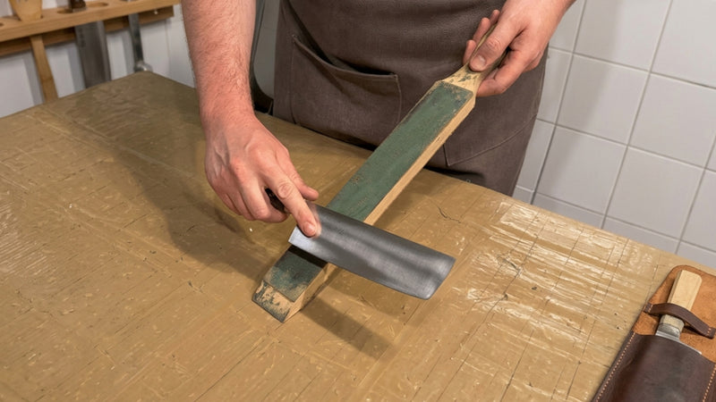 Comment affûter un couteau comme un rasoir : guide et conseils | Couteaux du Chef